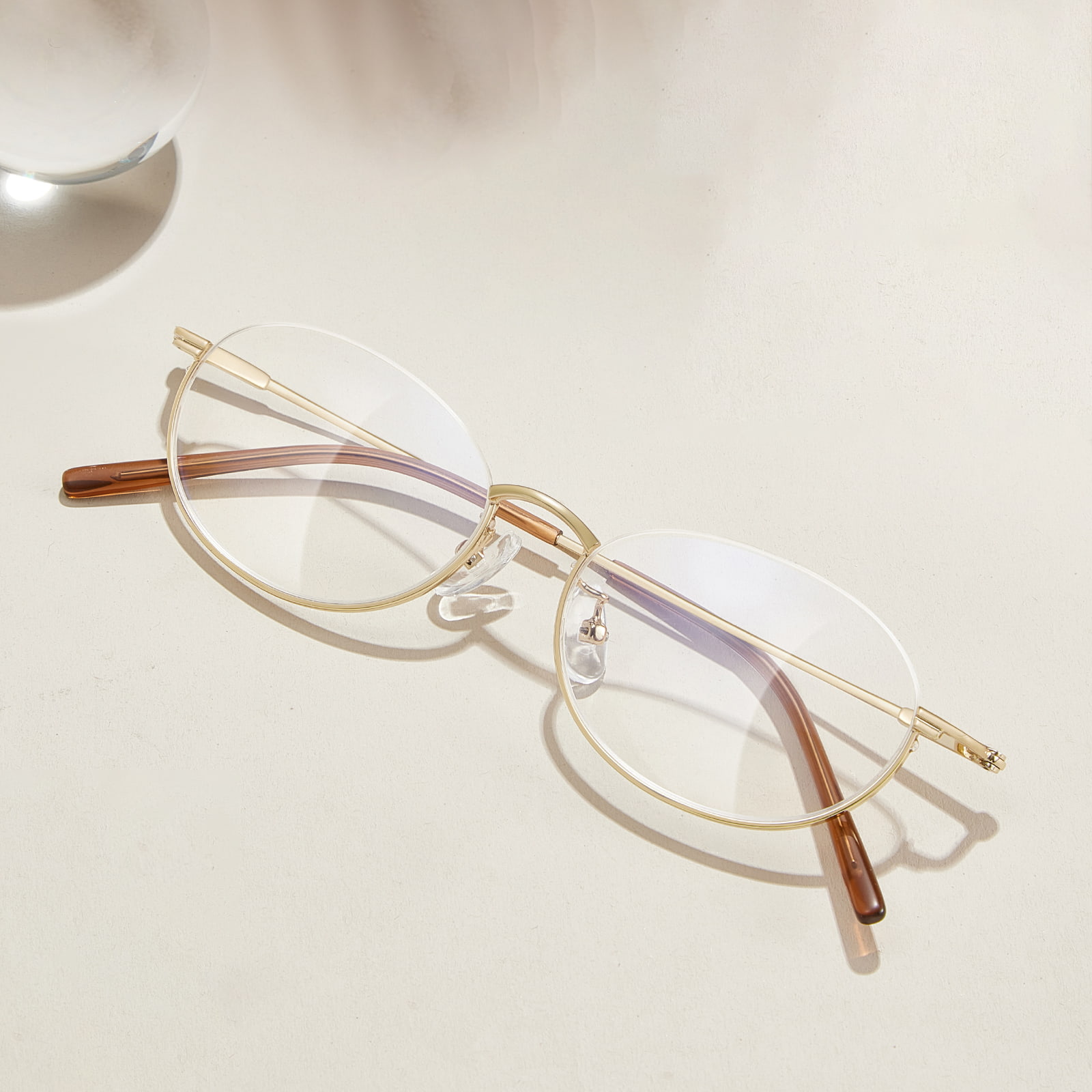 58201 Exquisite Legierungsbrille mit umgekehrtem Halbrahmen