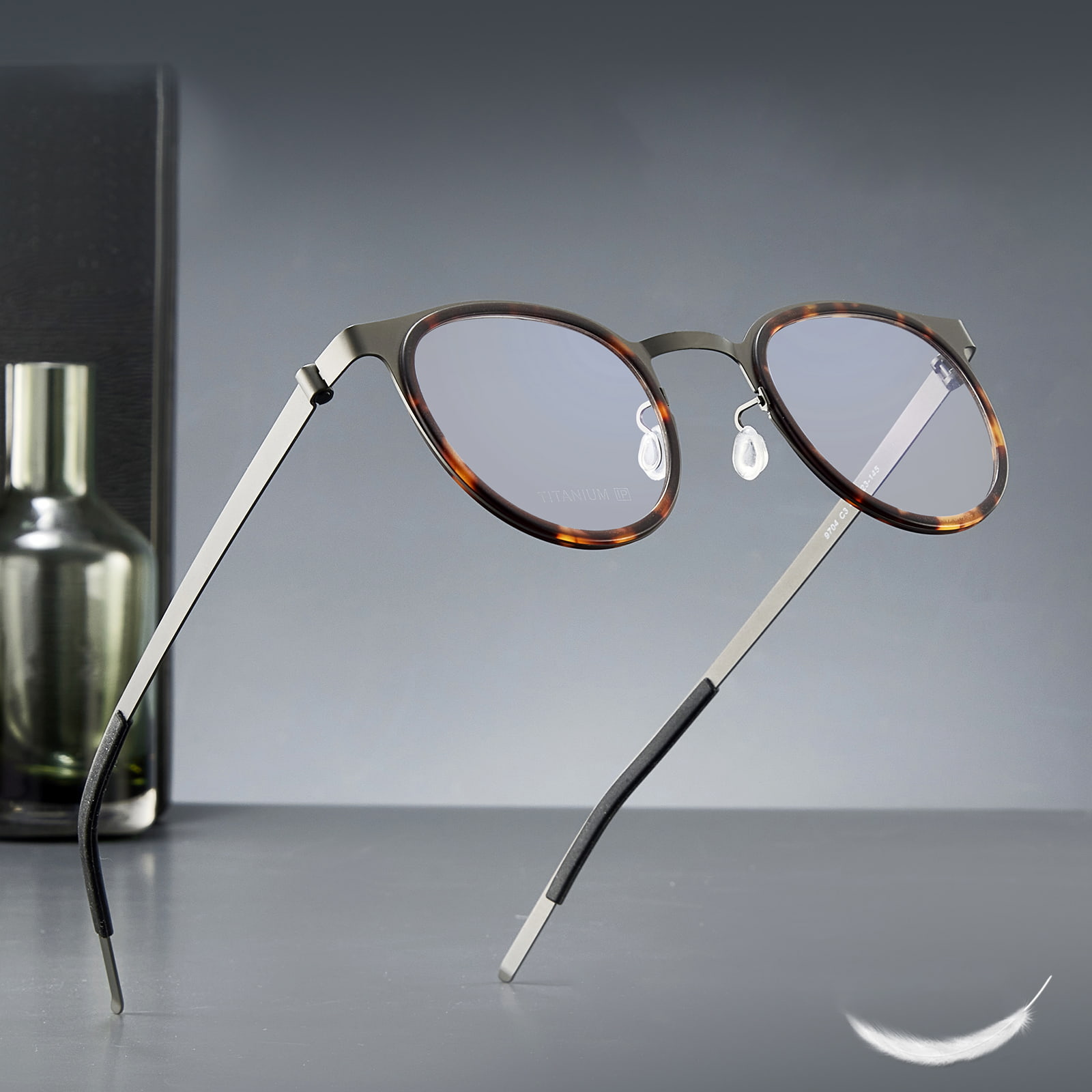 9704 Schraublose Reintitanbrille mit separatem Rand
