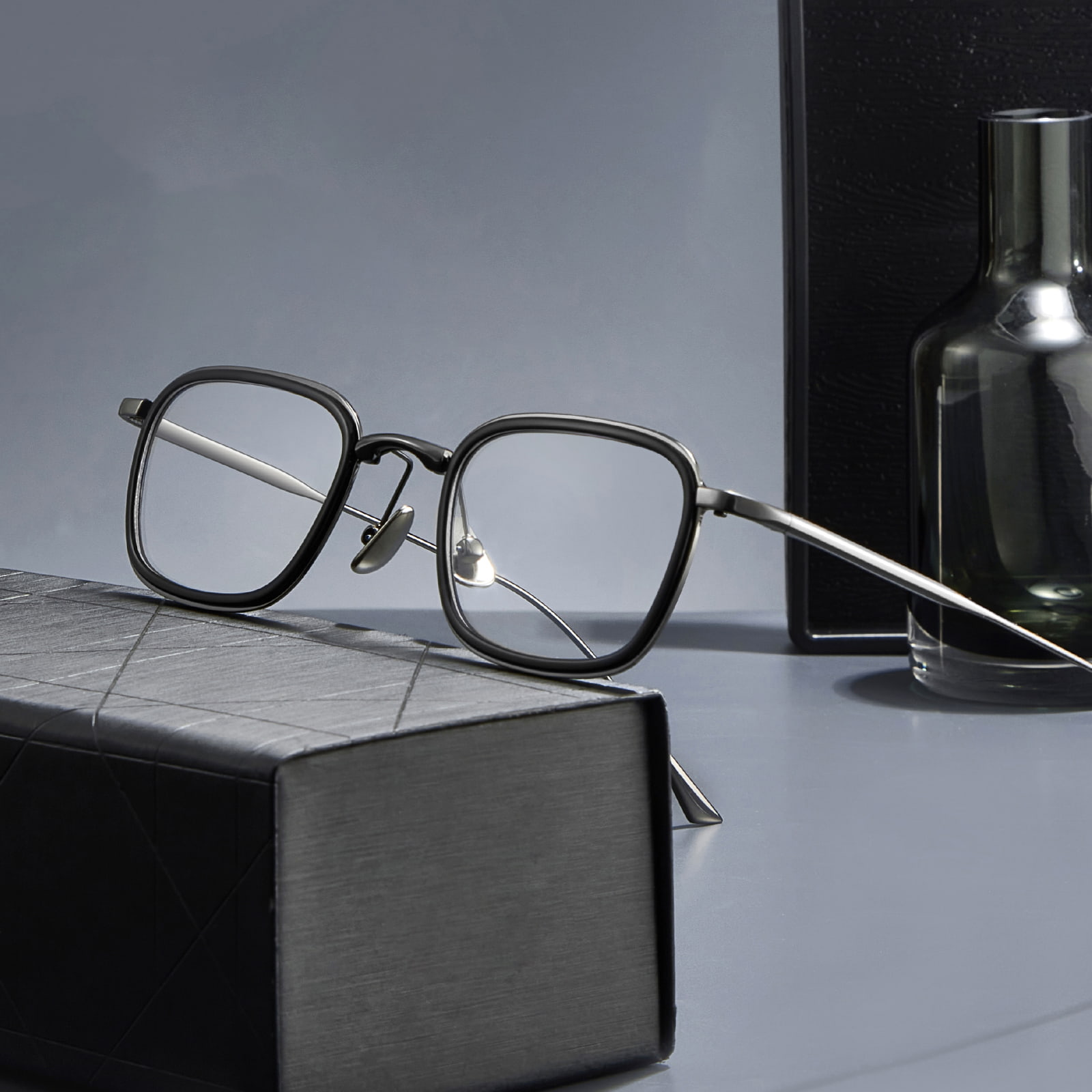 19052 Druckfreie, einzigartige Brille aus reinem Titan im japanischen Stil