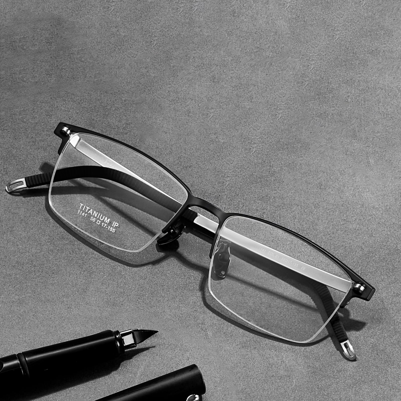 1141 Halbrahmen-Brille aus gebürstetem, unlackiertem reinem Titan