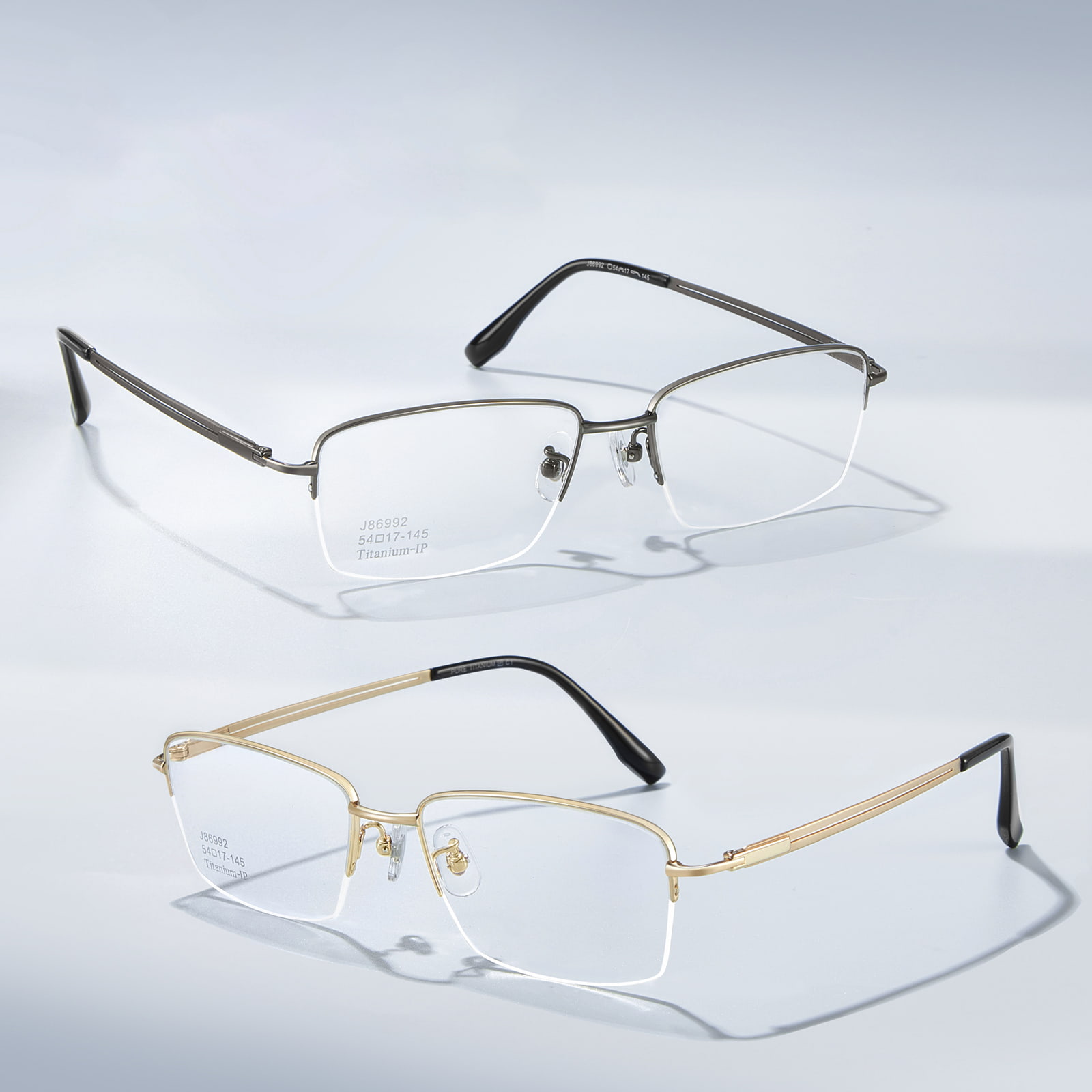 86992 Mehrfarbige, nicht ohrdrückende Brille aus reinem Titan