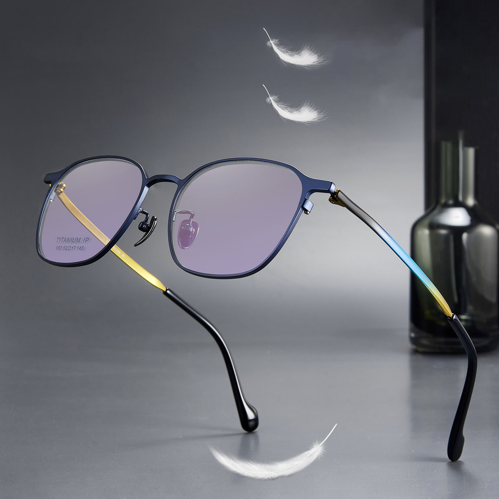 987 Schlichte Farbverlaufsbügel-Brille aus reinem Titan