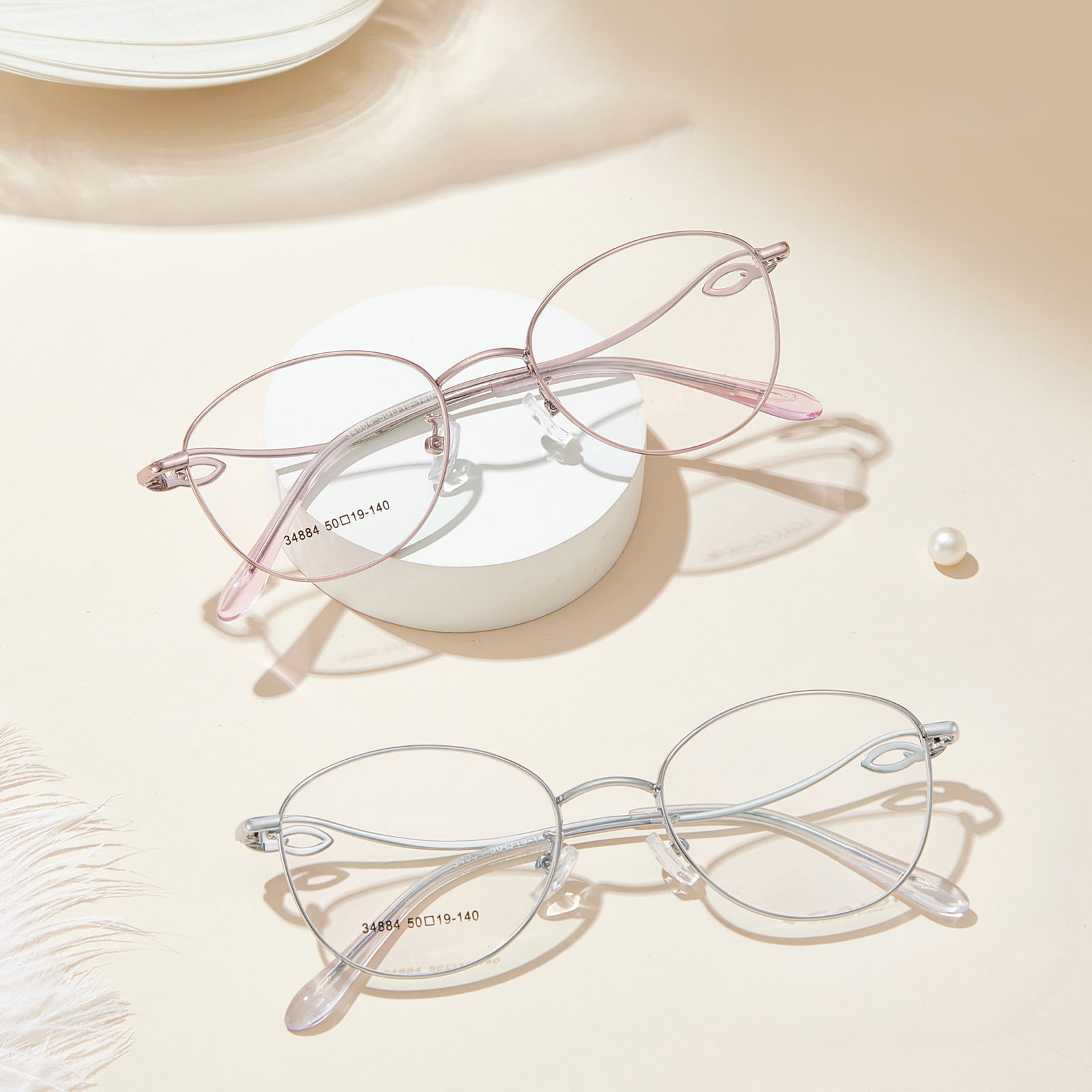 34884 Sanfte doppelseitige geschnitzte Legierungsbrille
