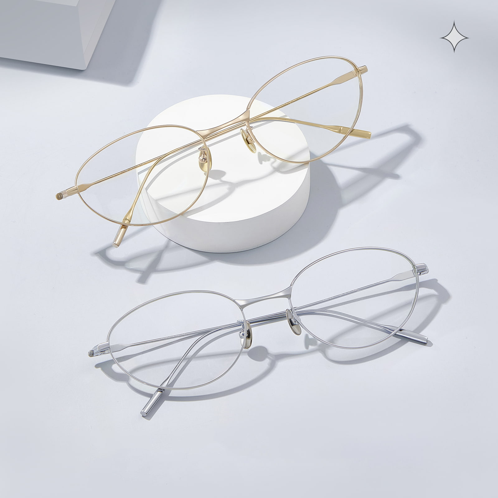 Fade Ovale Cat-Eye-Brille aus reinem, farbintensivem Titan