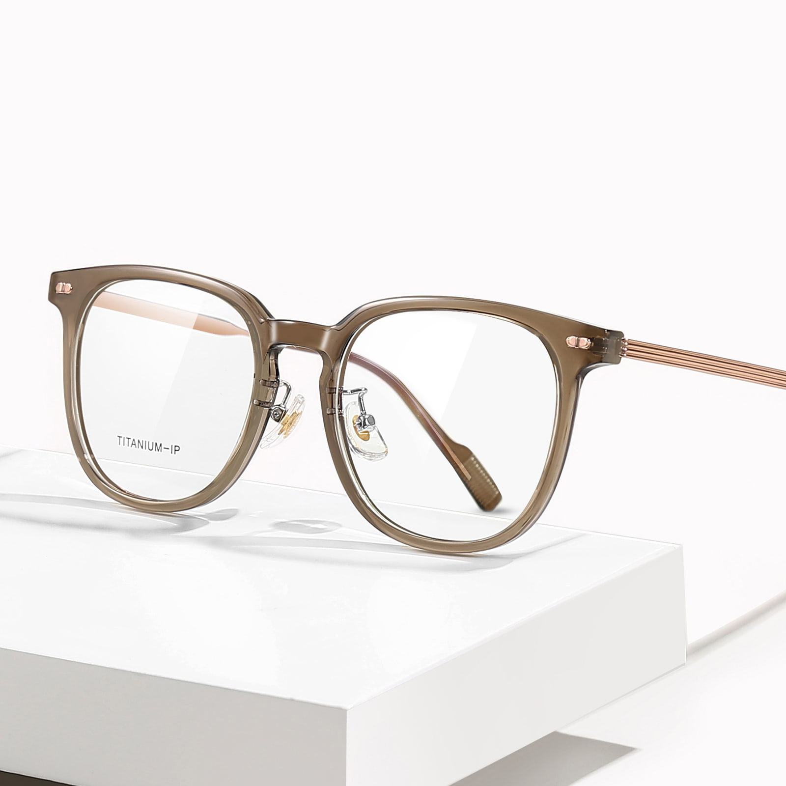M8045 Langlebige, dicke, lichtechte β-Titanbrille
