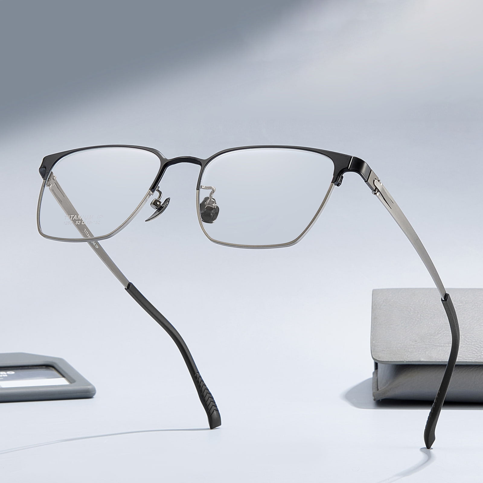 1283 Zweifarbige Reintitanbrille ohne Schweißpunkte