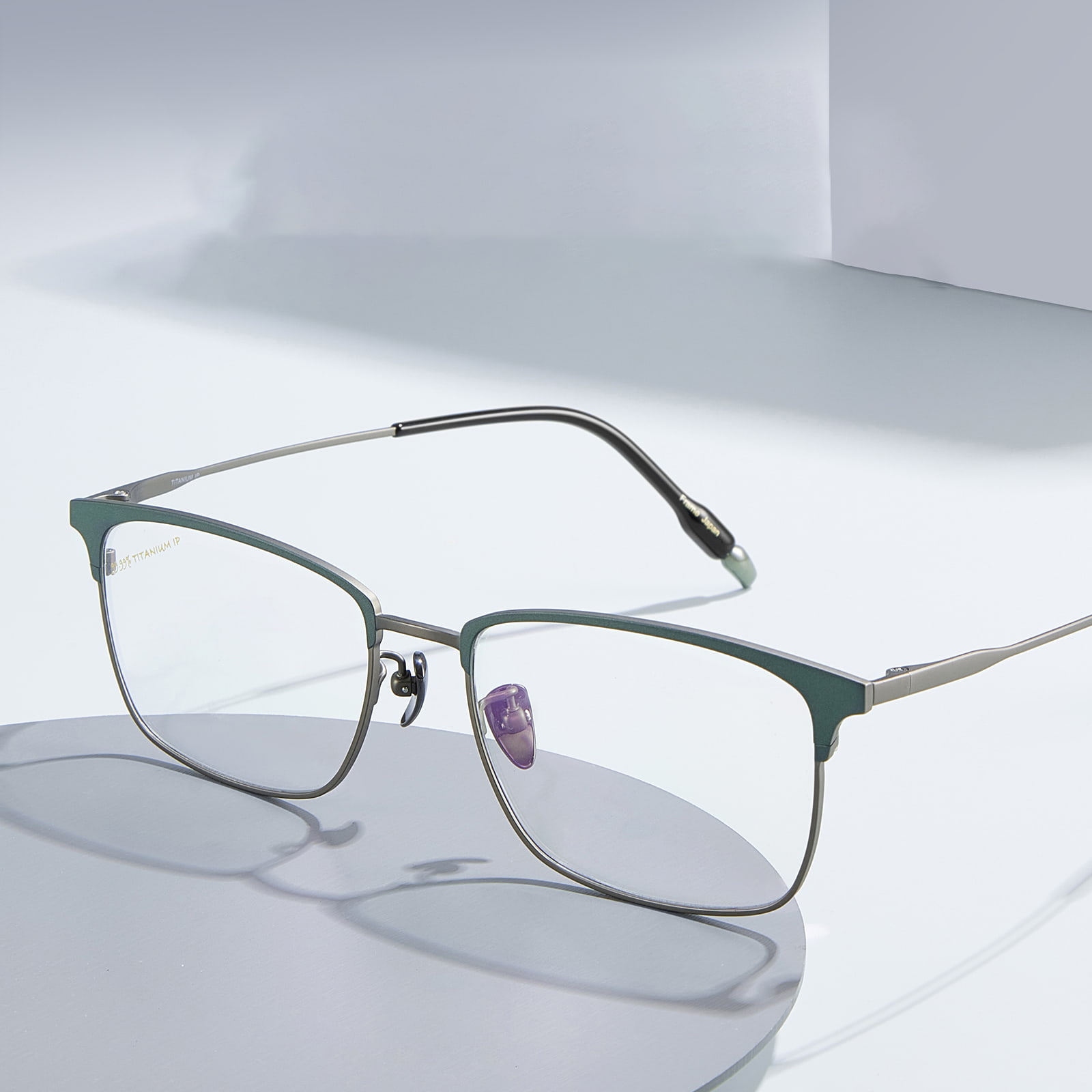 9727 Zweifarbige, ultradünne, augenbrauenförmige Brille aus reinem Titan