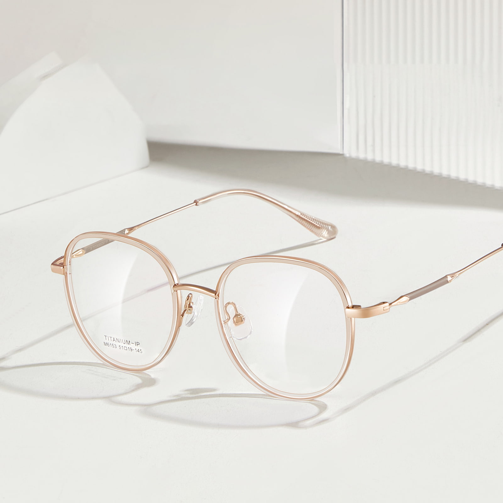 M6153 Runder Rahmen, Titanbeine, Metalldetails, Beta-Titanbrille