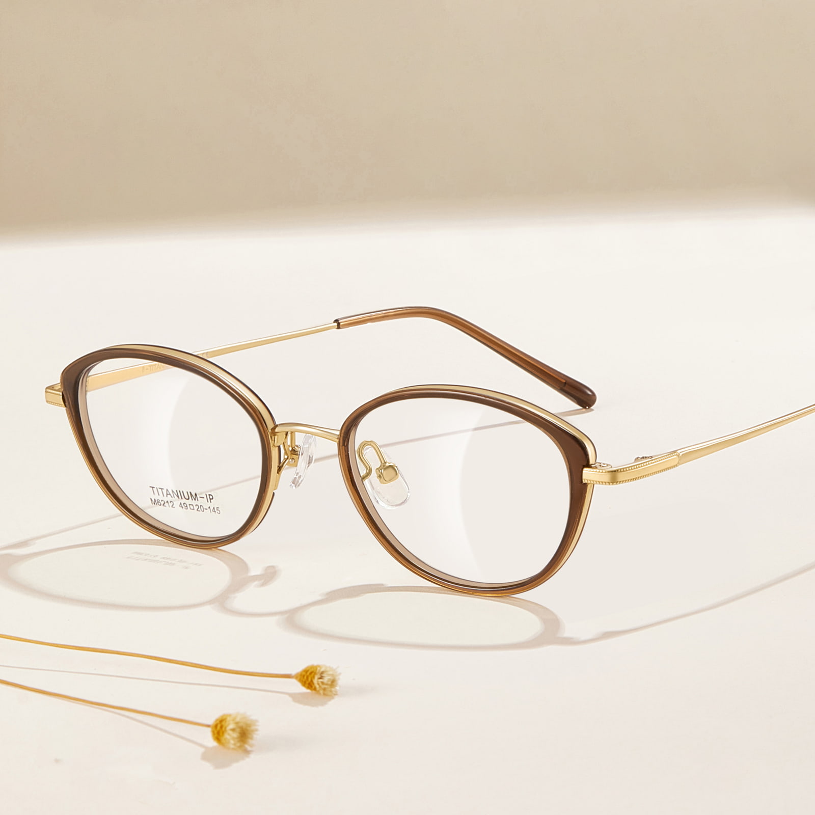 M6212 Soft Curve β-Titanbrille mit breitem Rand