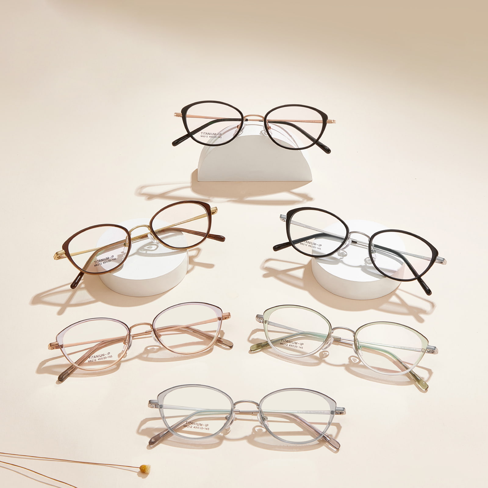 M6212 Soft Curve β-Titanbrille mit breitem Rand